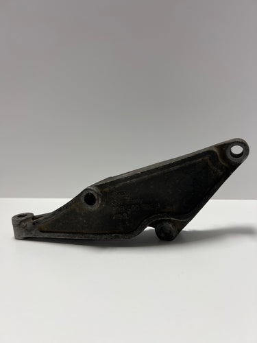 OEM Eurovan Transmission Mid-shaft Bracket fits US Models 1993-1995 2.5L 5 Cylinder Gas